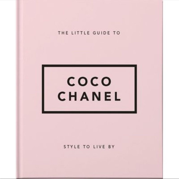The Little Guide to Coco Chanel: Style to Live by | Chanel Coffee Table Book - Picture 5 of 11